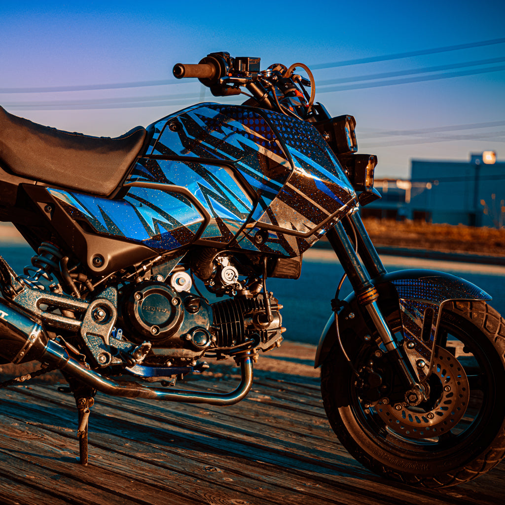 Grom 2025-2026 Psychedelic II (Silver Chrome) Theme – SEVENTY