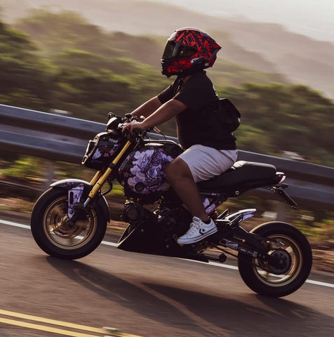 Grom 2021-2024 Oni (Black) Theme